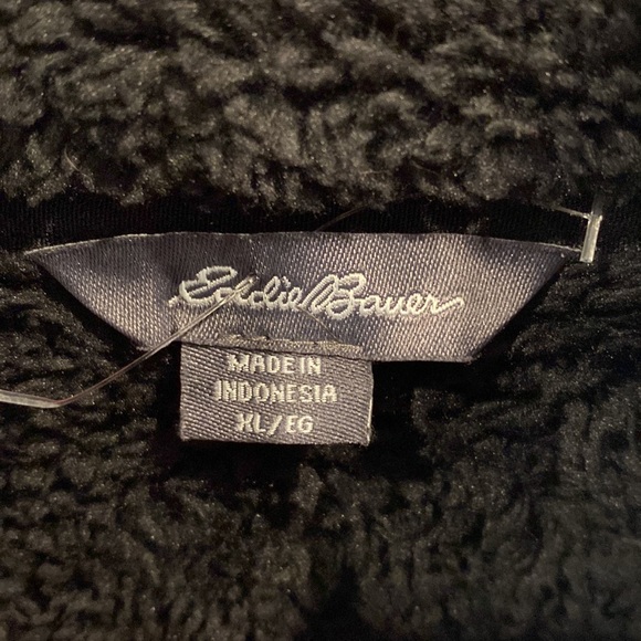 Sherpa 1/4 button - Picture 2 of 2